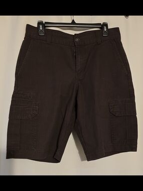 Dickies Brown Cargo Shorts - Utility Pocket Design